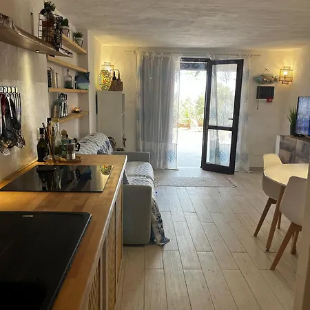 La Casetta Di Carta Apartment *